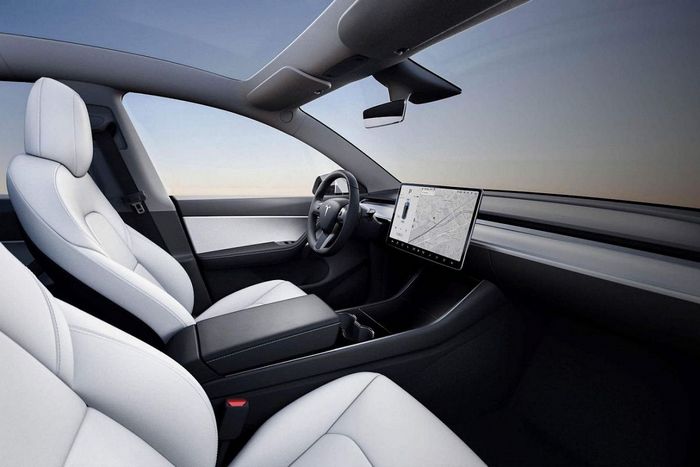 Салон Tesla Model Y